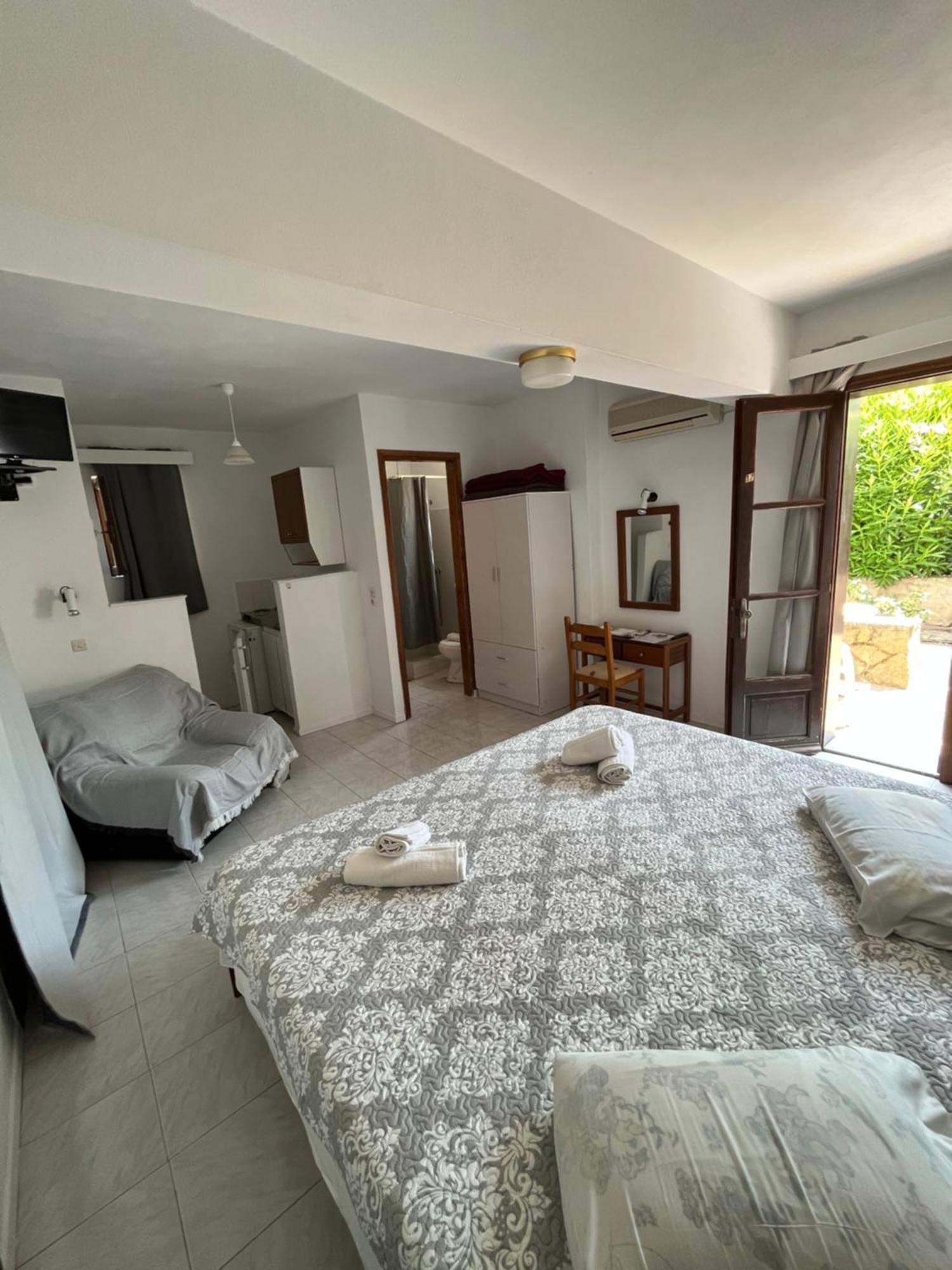 Islands Apartments Petra  Bagian luar foto