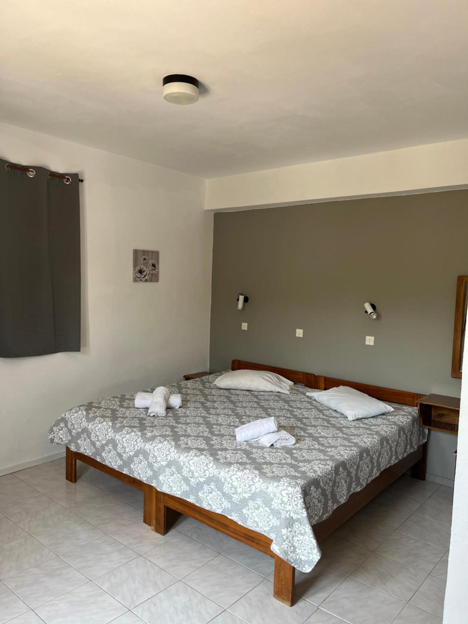Islands Apartments Petra  Bagian luar foto