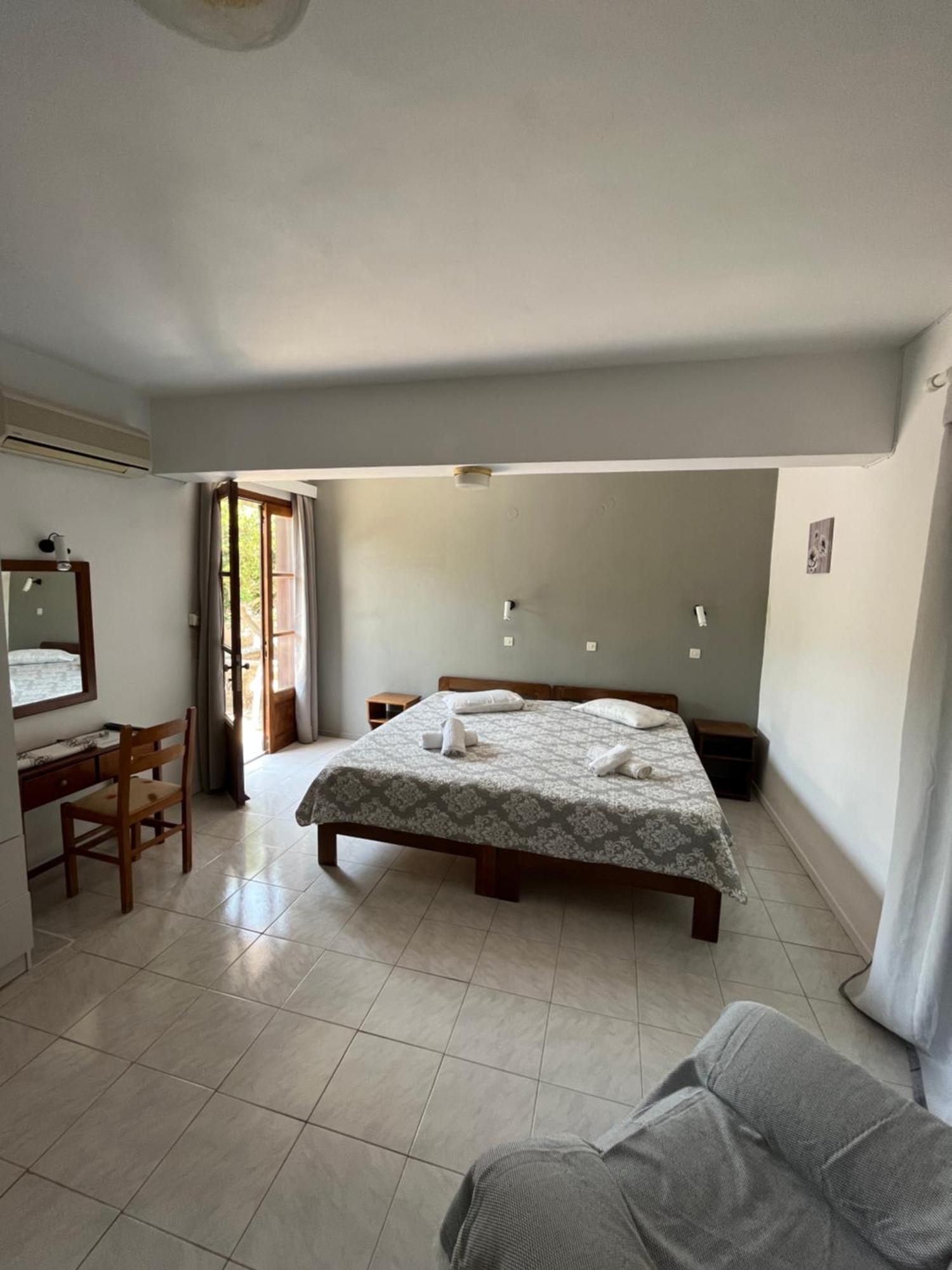 Islands Apartments Petra  Bagian luar foto