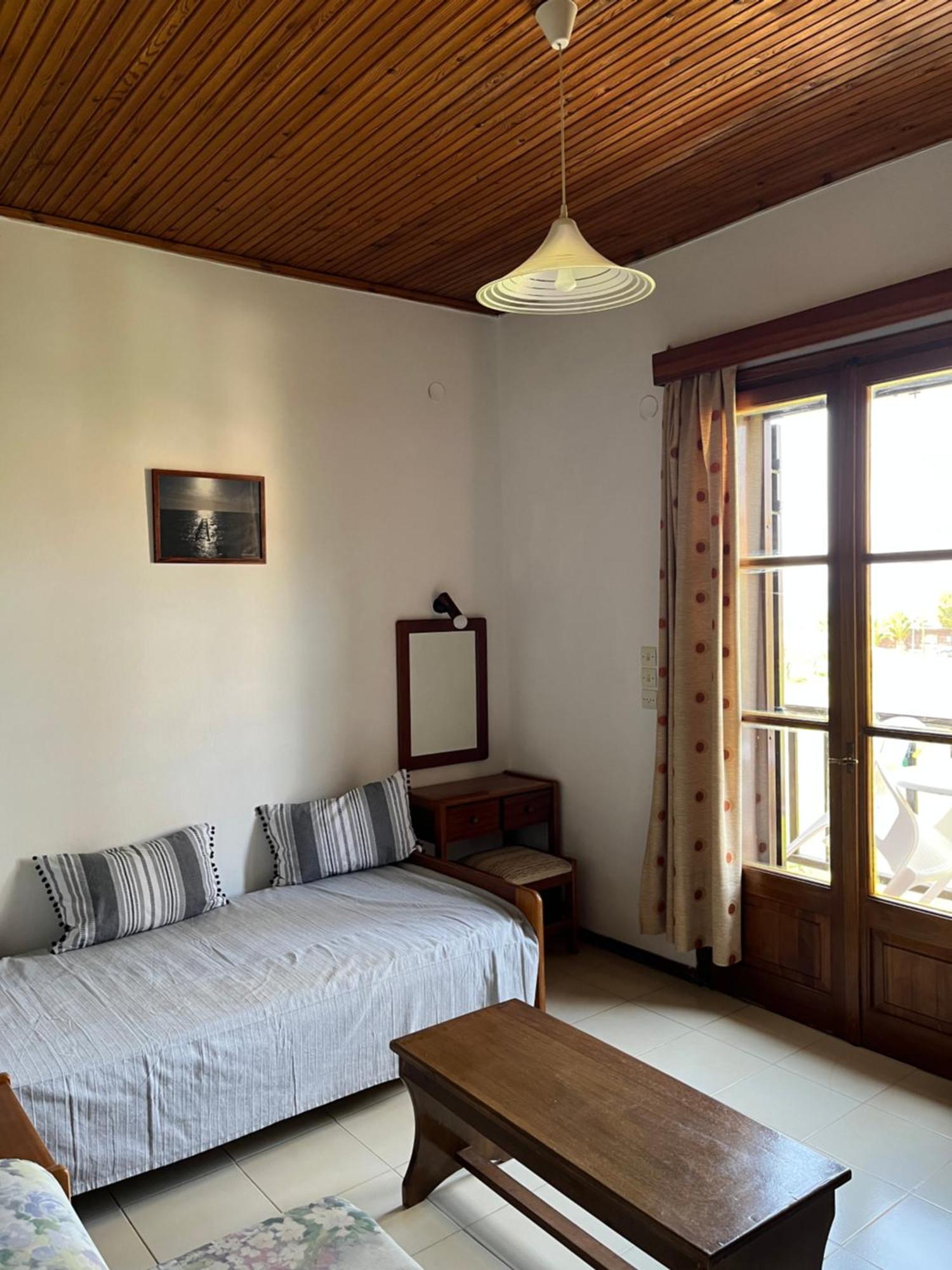 Islands Apartments Petra  Bagian luar foto