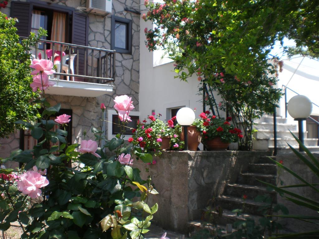 Islands Apartments Petra  Bagian luar foto