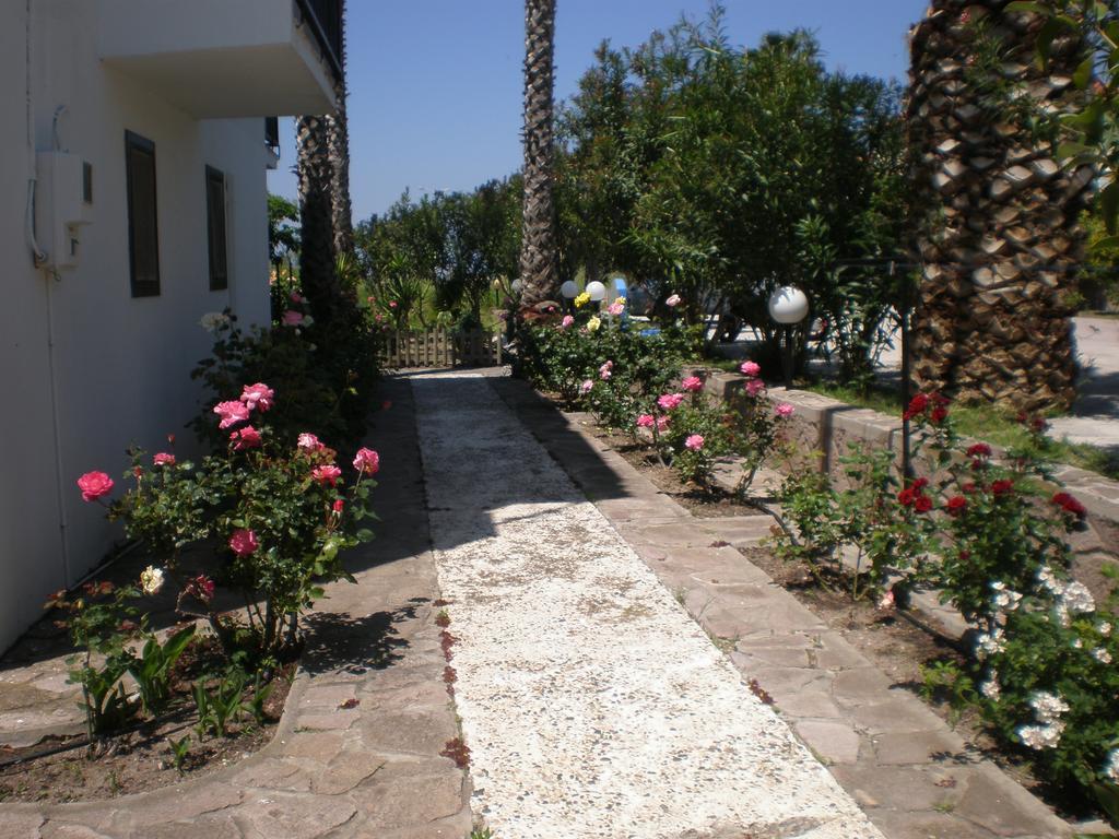 Islands Apartments Petra  Bagian luar foto