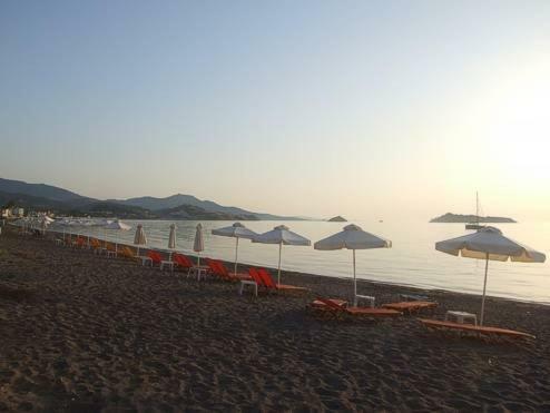 Islands Apartments Petra  Bagian luar foto